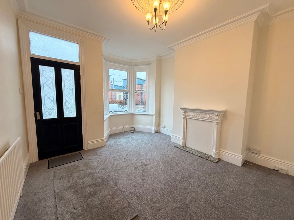 Property photo 3 of 8 Picture No. 06