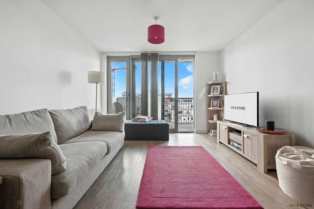 Property photo 2 of 18 4116593