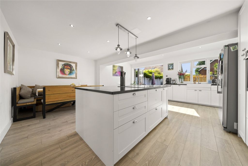 Property photo 3 of 15 Kitchen