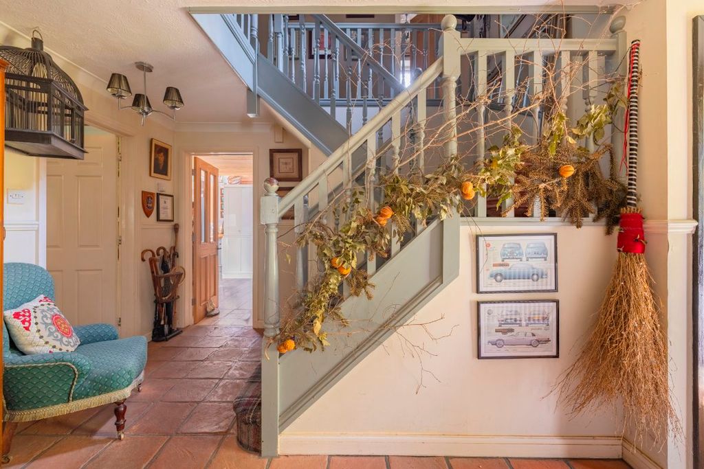 Property photo 3 of 29