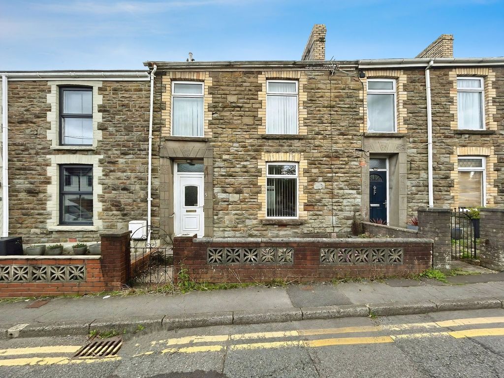 Property photo 1 of 27
