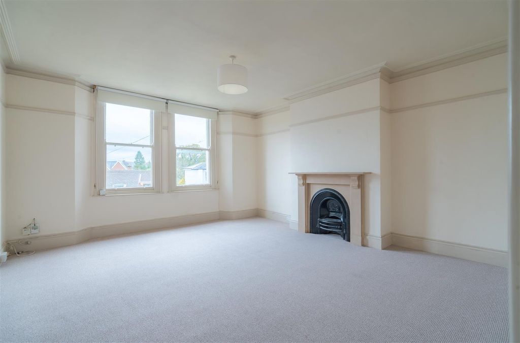 Property photo 2 of 9 Dsc05228-Hdr.Jpg