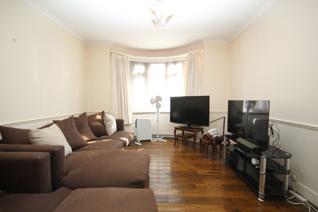 Property photo 3 of 9 Gallery