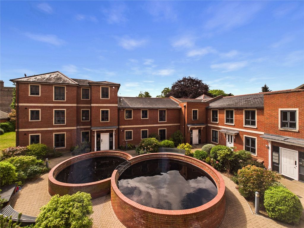 3 bed flat for saleCastle Road, Colchester, Essex CO1