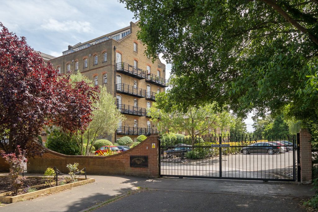Property photo 1 of 15