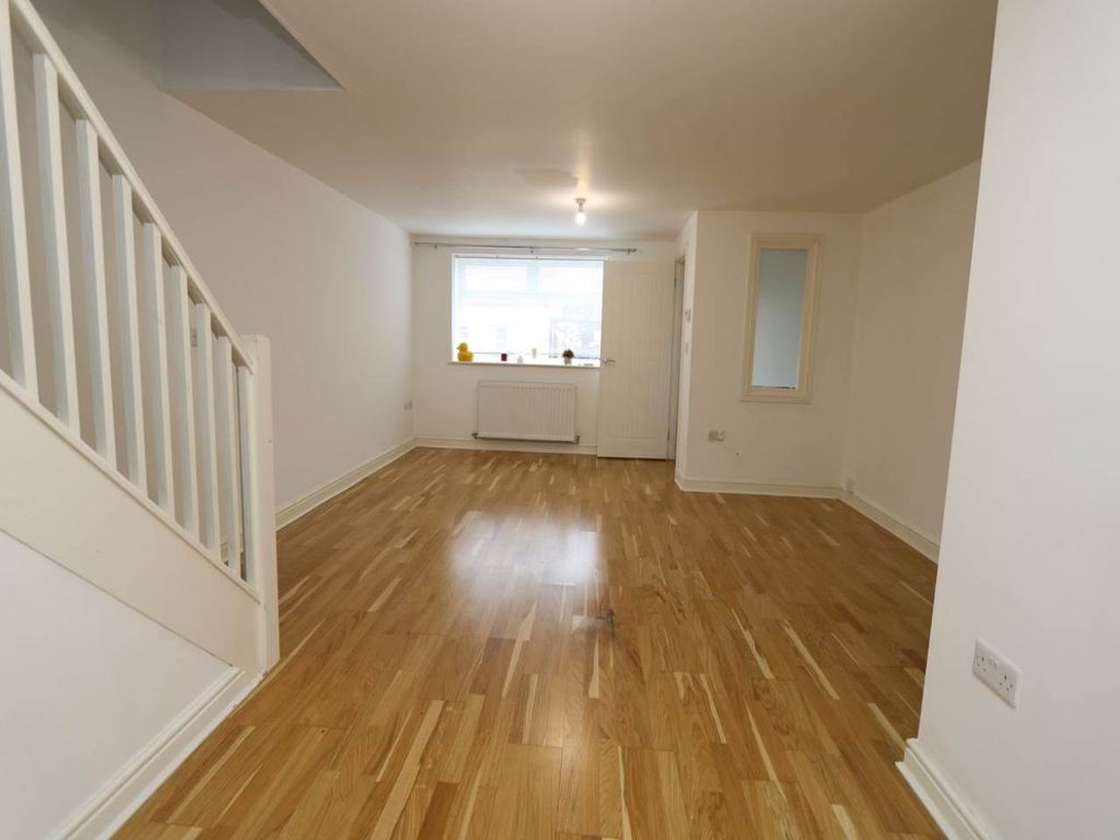 Property photo 2 of 12 Living Room i