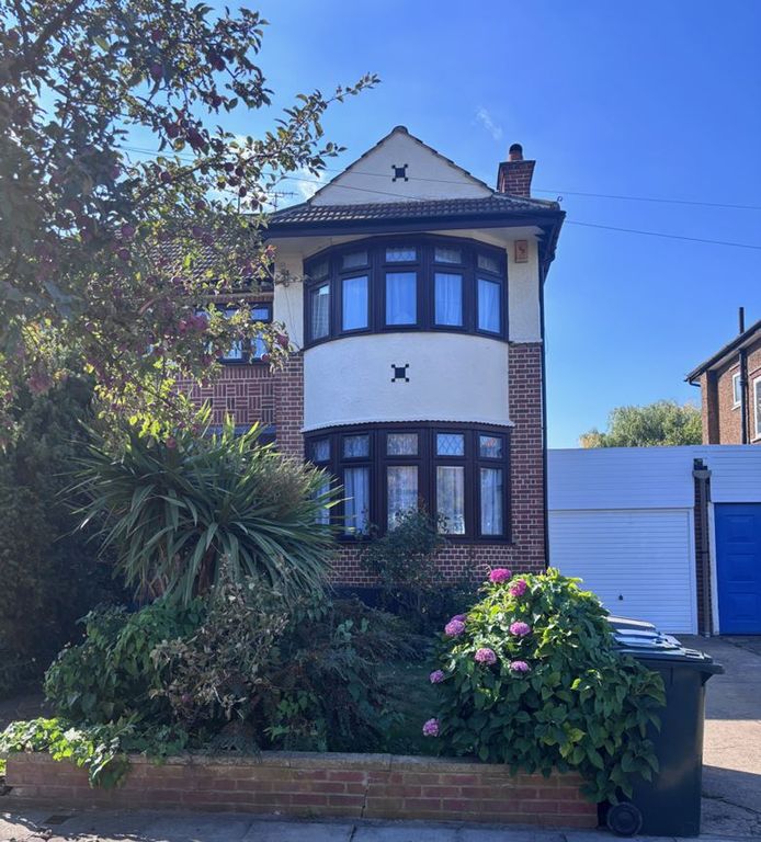 Property photo 1 of 3
