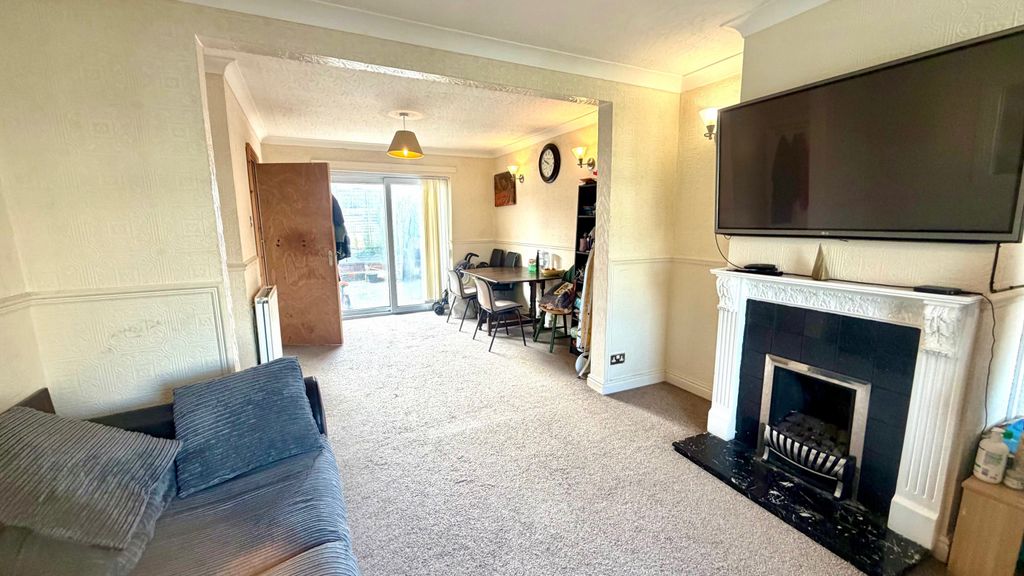 Property photo 3 of 9 View