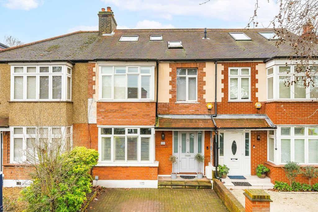 Property photo 1 of 8