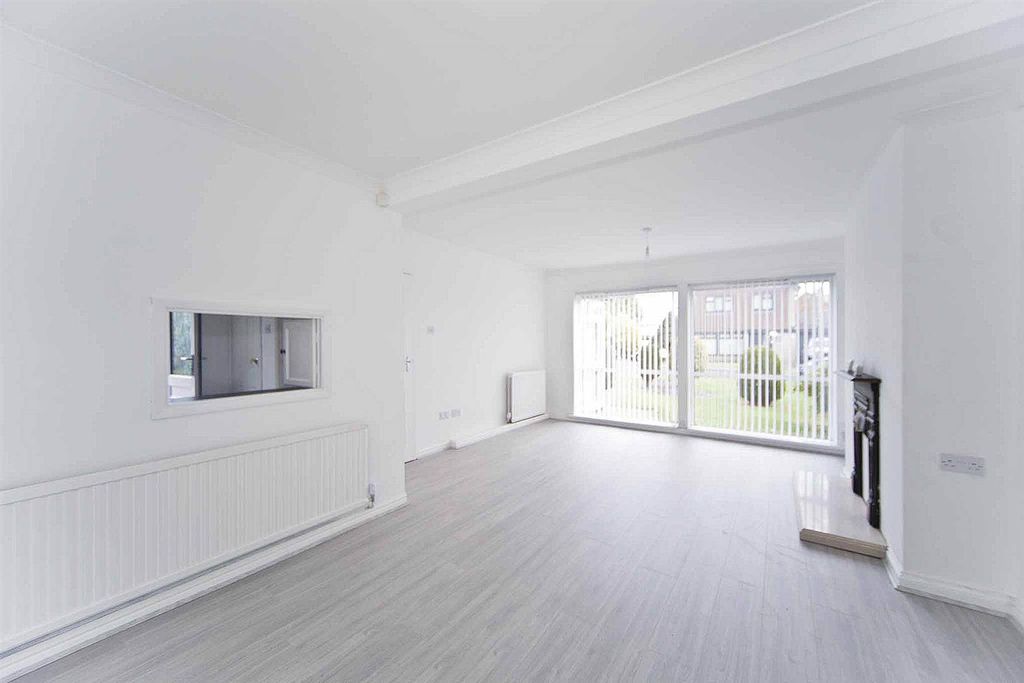 Property photo 2 of 37