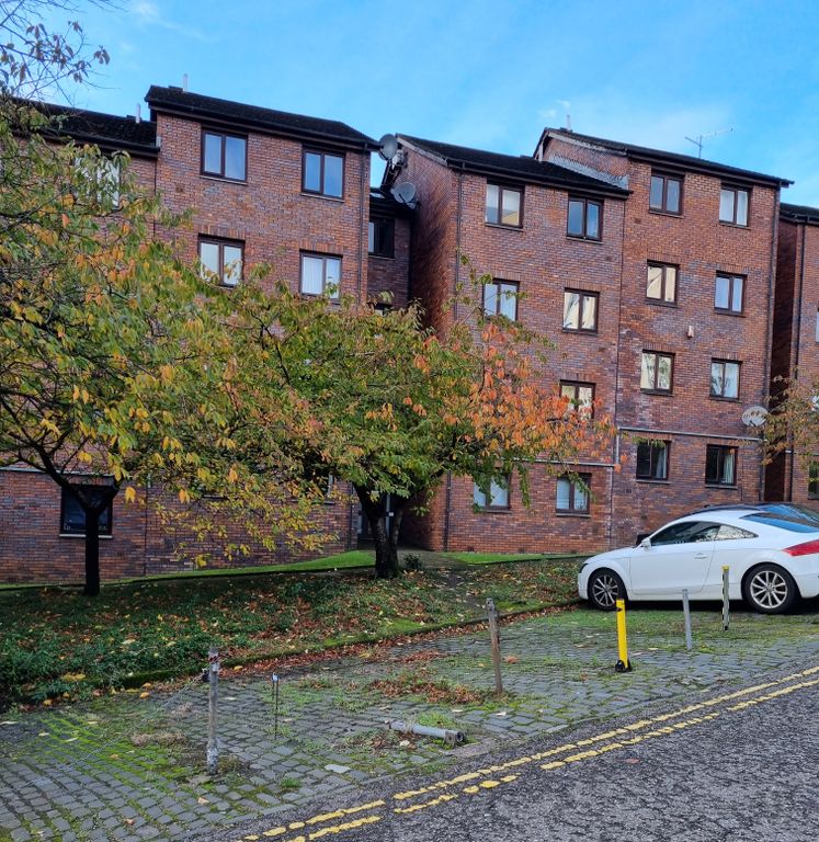 Property photo 1 of 2 Space 6