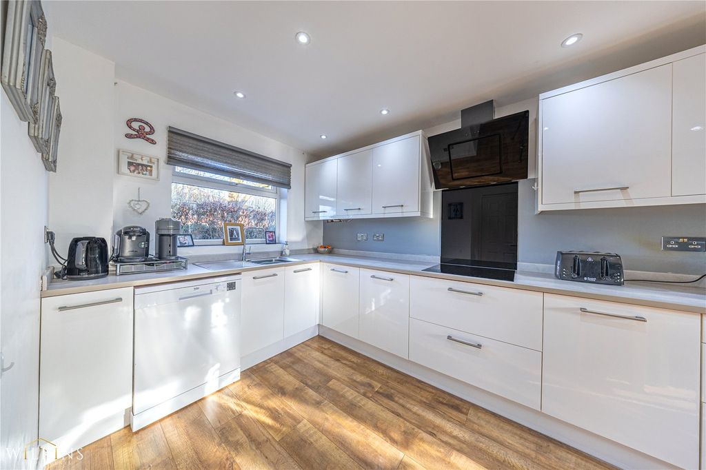 Property photo 3 of 24 Picture No. 02