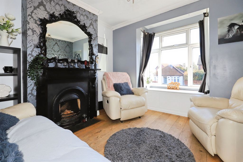 Property photo 2 of 20