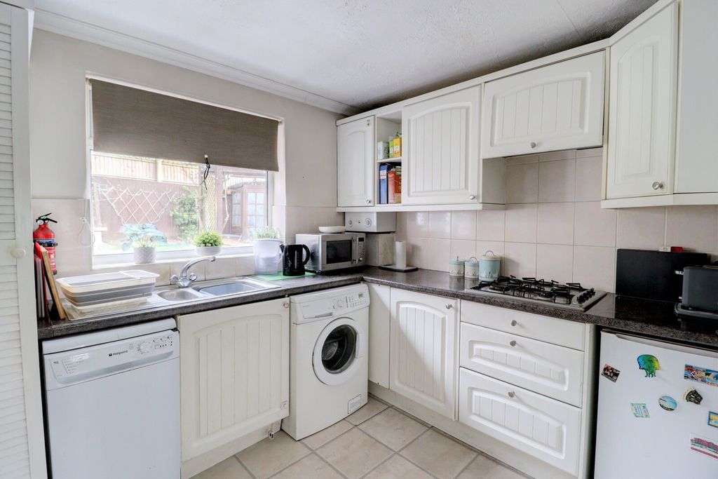 Property photo 2 of 12 Picture No. 05