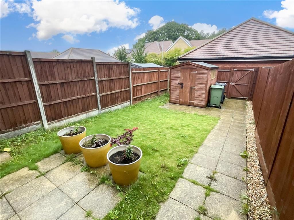 Property photo 2 of 9 Garden