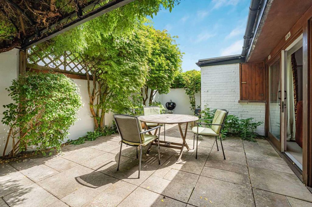 Property photo 3 of 19 Image