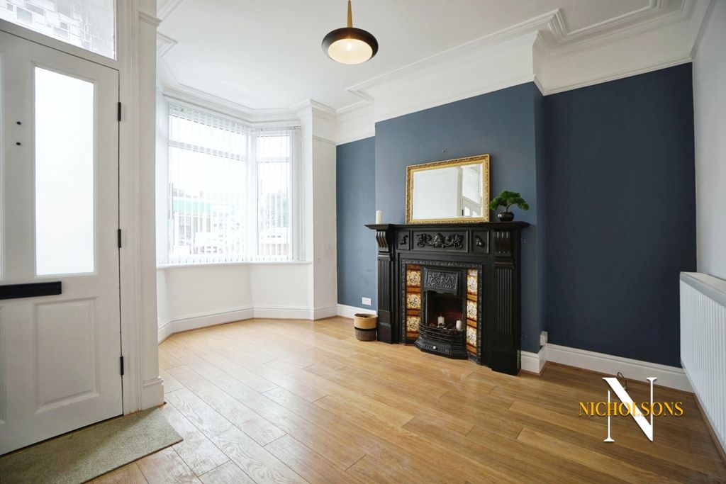 Property photo 2 of 13 3524283