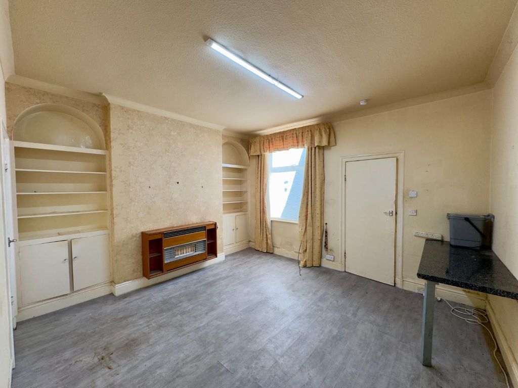 Property photo 3 of 16 Image00013.Jpeg