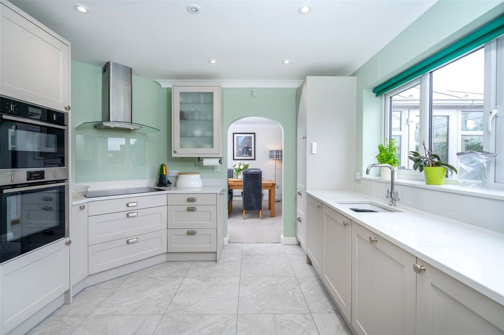 Property photo 2 of 16 Picture No. 02
