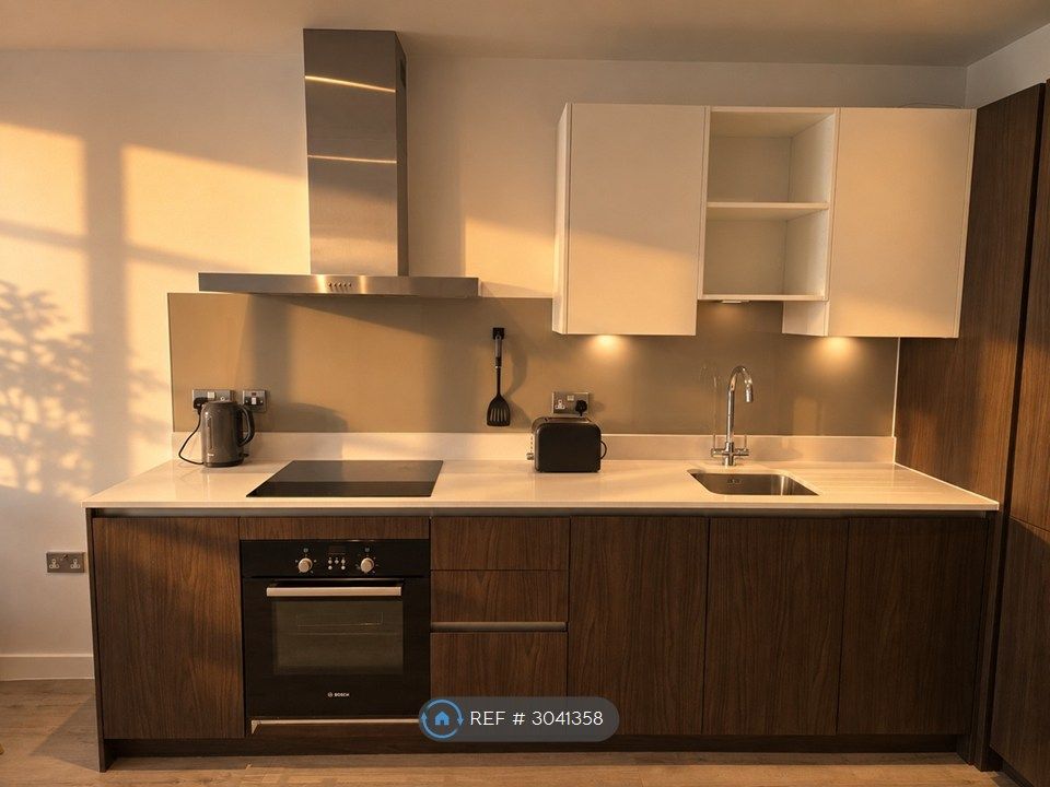Property photo 3 of 13 Kitchen