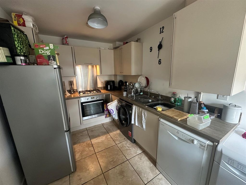 Property photo 2 of 14 8.Jpg
