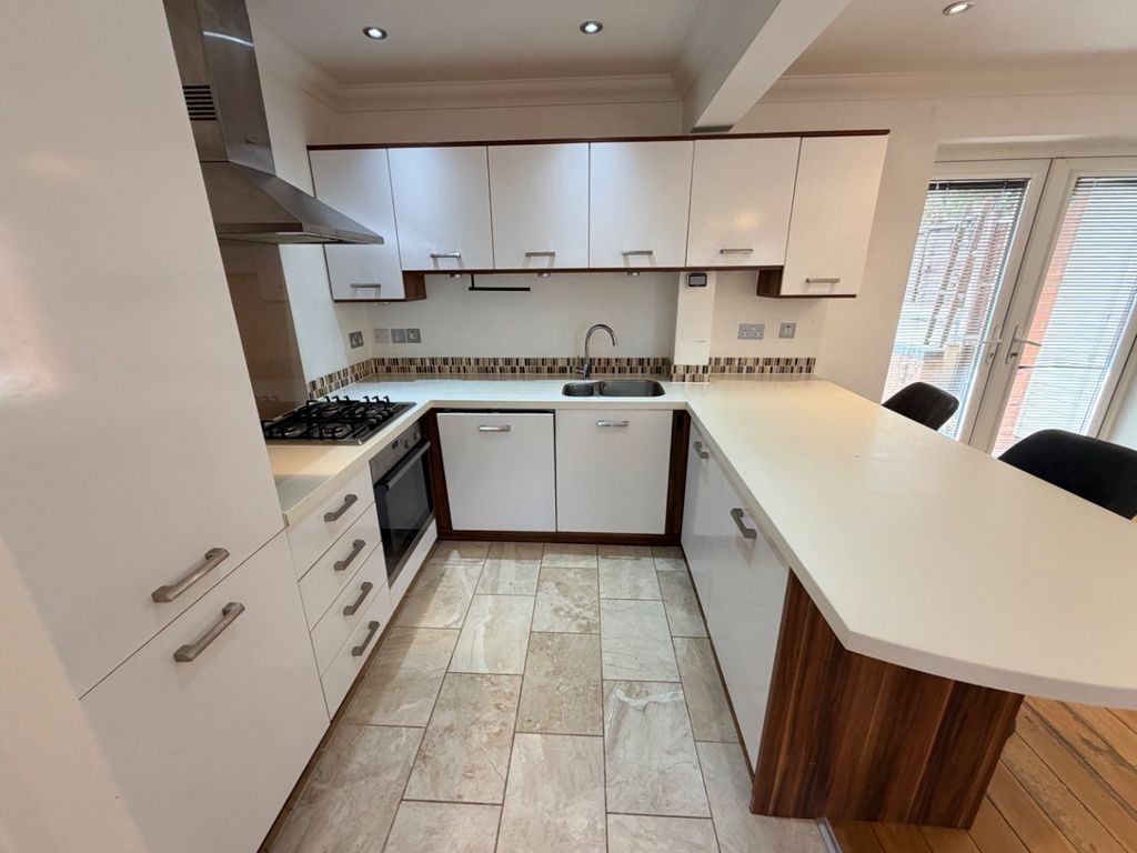 Property photo 2 of 11 2535312