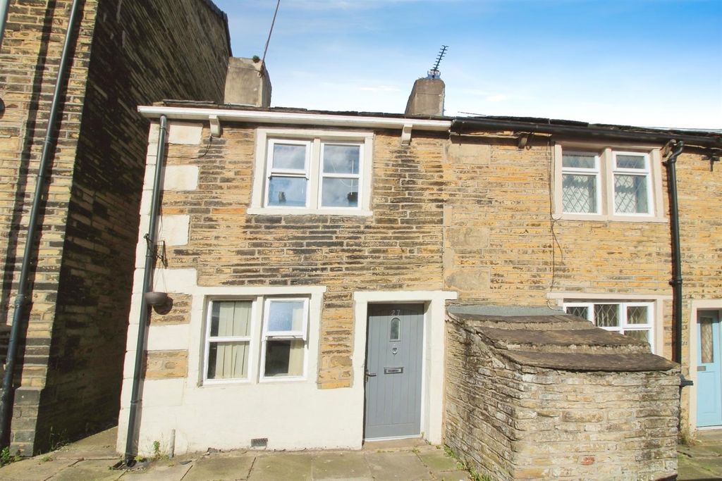 Property photo 1 of 12 External