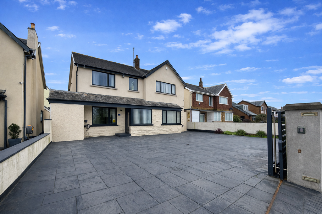 Property photo 1 of 33