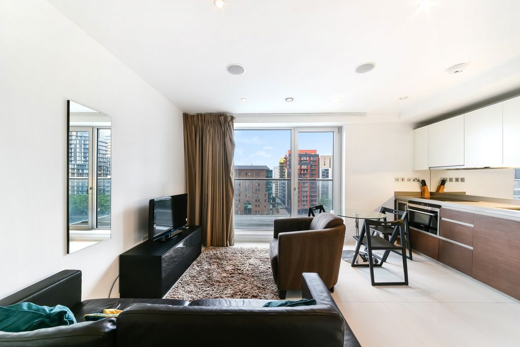 Property photo 1 of 9 Living Area