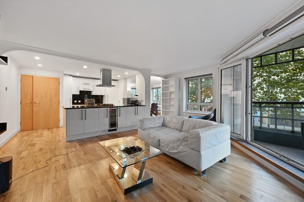 Property photo 1 of 12 Tec - 5 Finch Lodge - Receptionb3 (1).Jpg