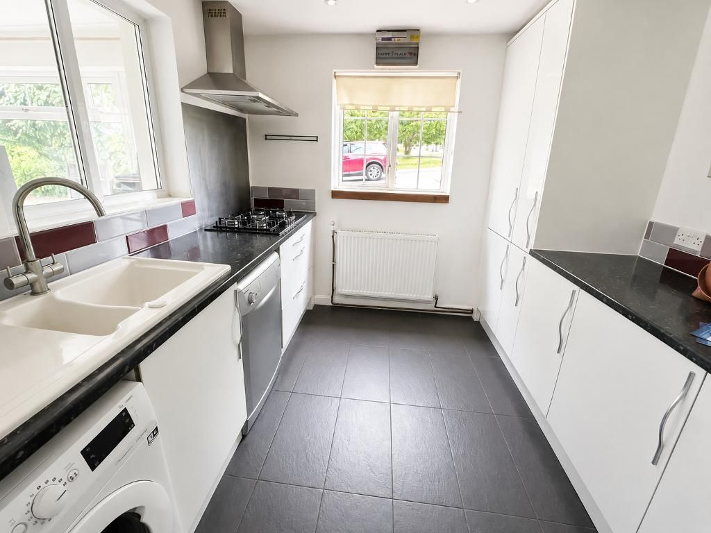 Property photo 3 of 12
