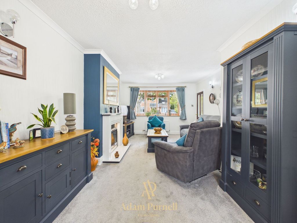 Property photo 2 of 32