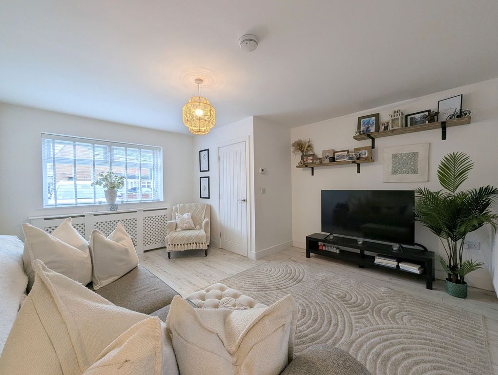 Property photo 2 of 23