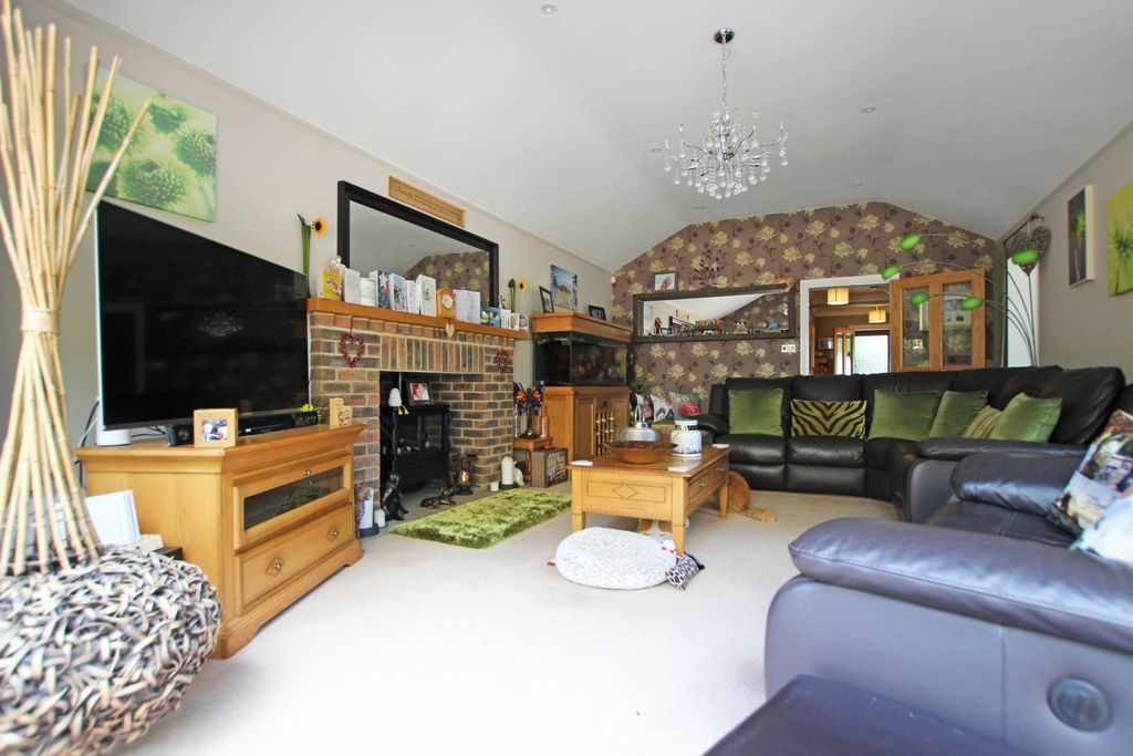 Property photo 2 of 45