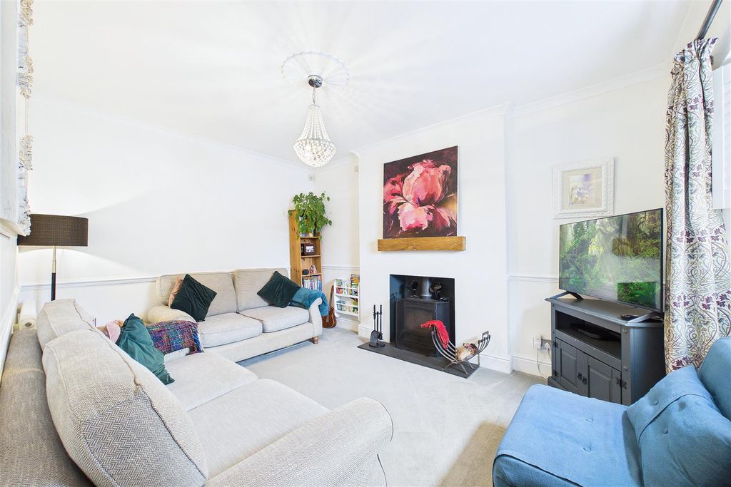 Property photo 2 of 19