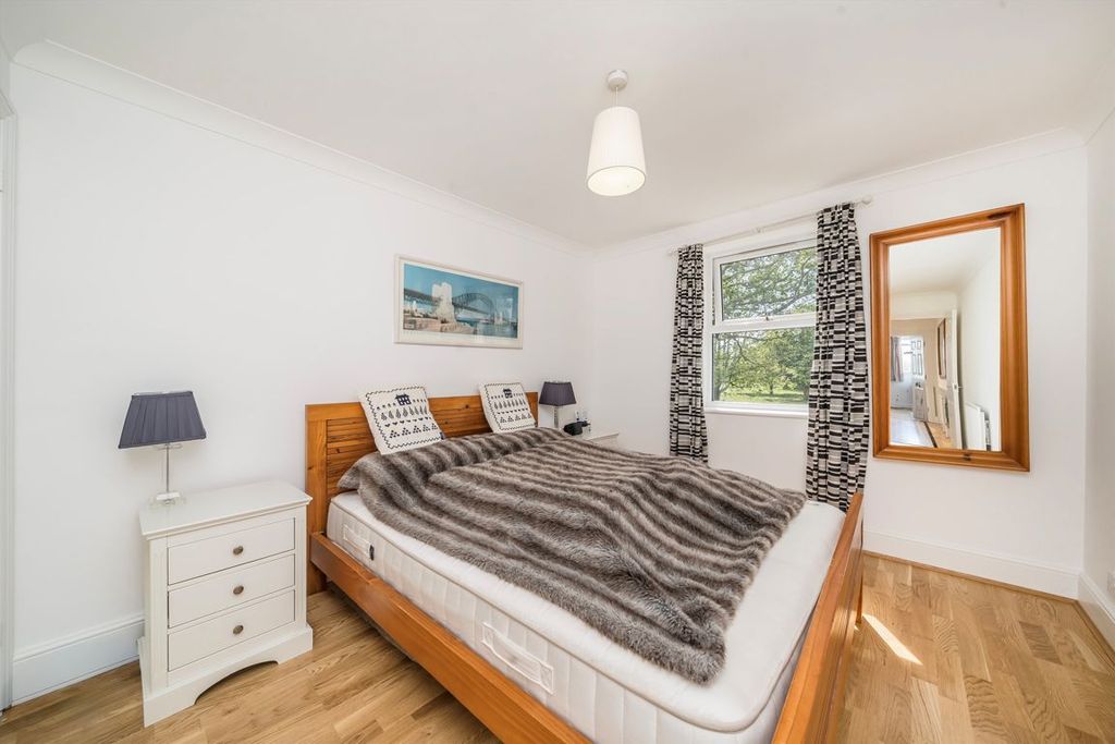 Additional image 5 of 2 bed flat for saleDeerhurst Crescent, Hampton Hill TW12