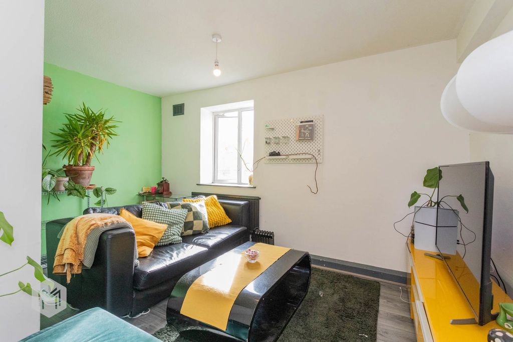 Property photo 2 of 26 Photograph