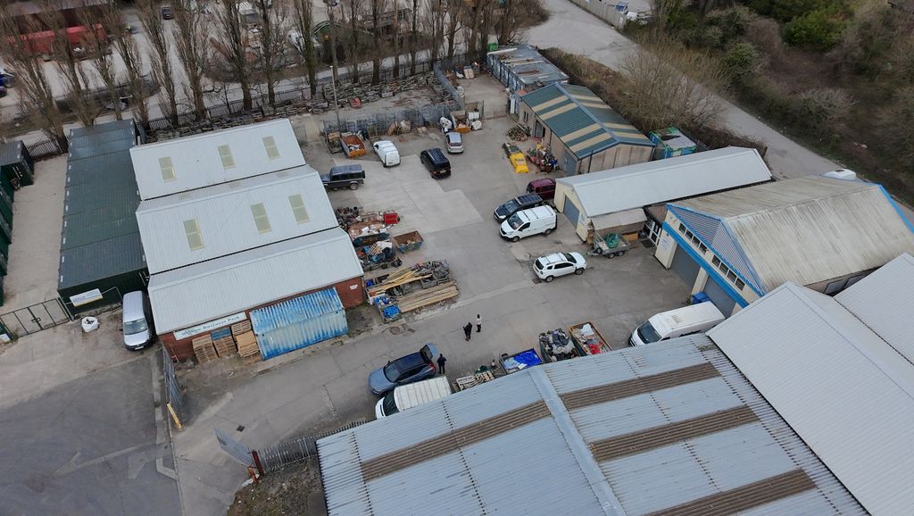 Property photo 1 of 5