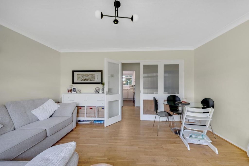 Property photo 2 of 18