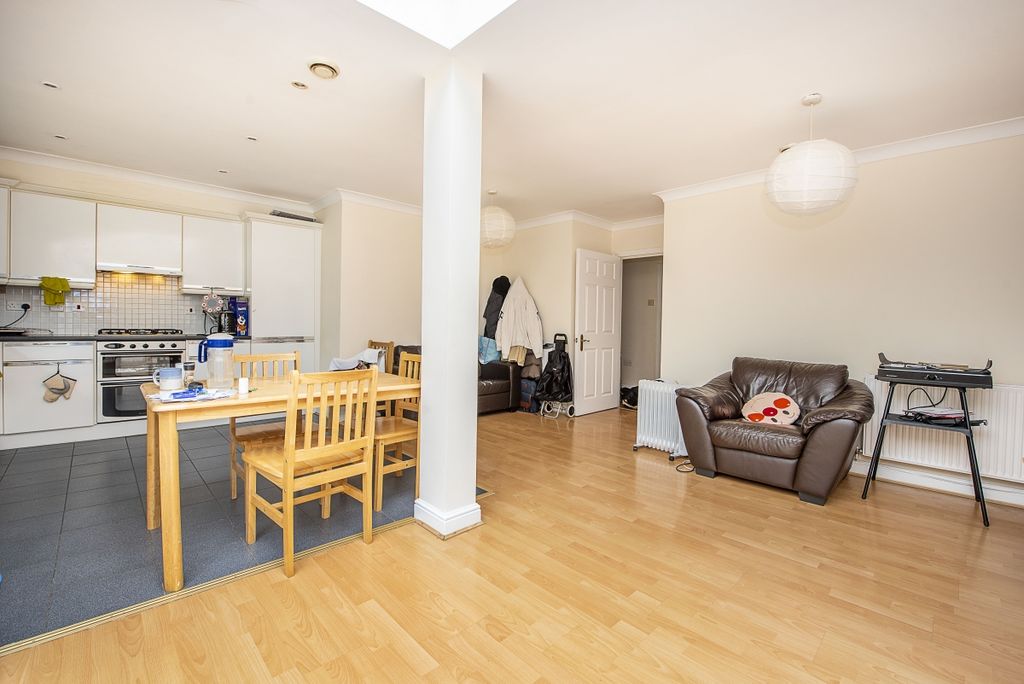 Property photo 1 of 8 0009