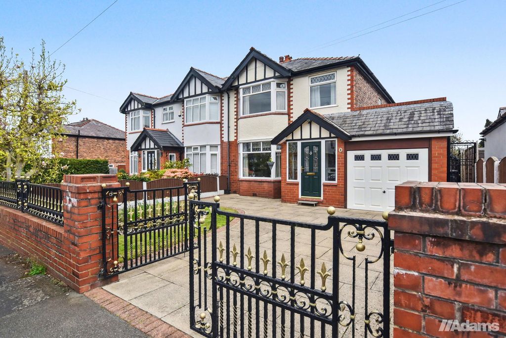 Property photo 2 of 32