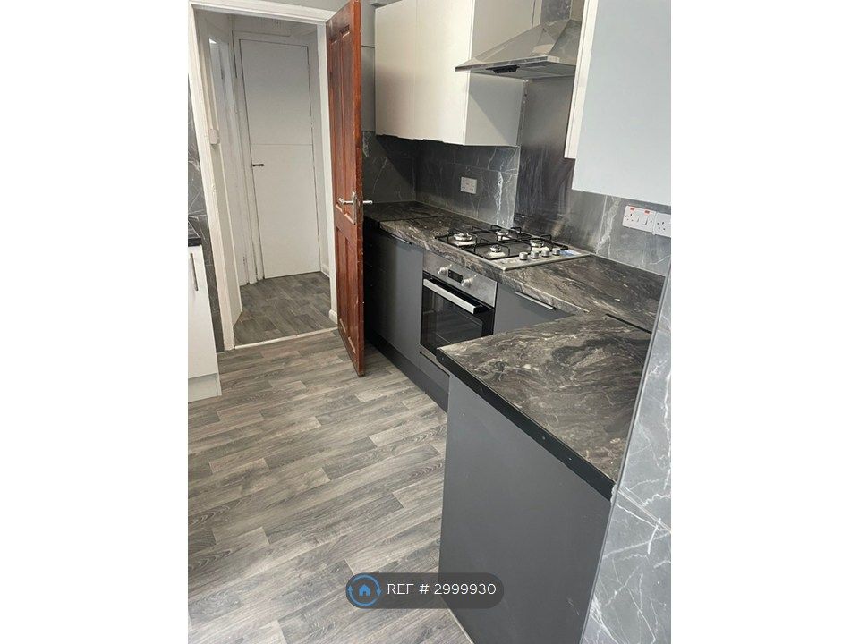 Property photo 1 of 14 Kitchen Pic 1
