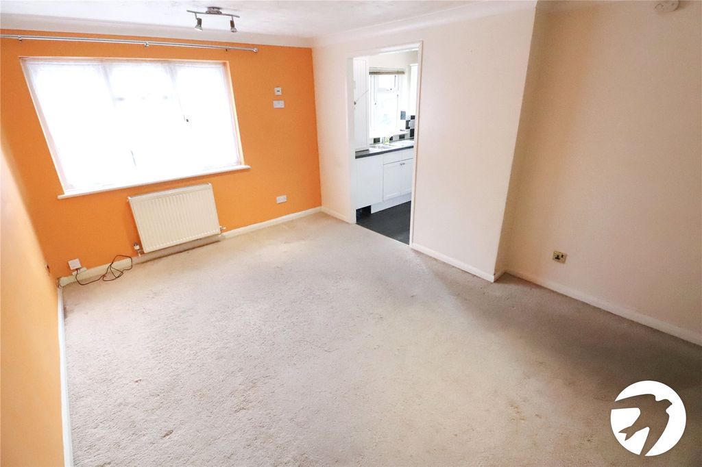 Property photo 2 of 11 Picture No. 24