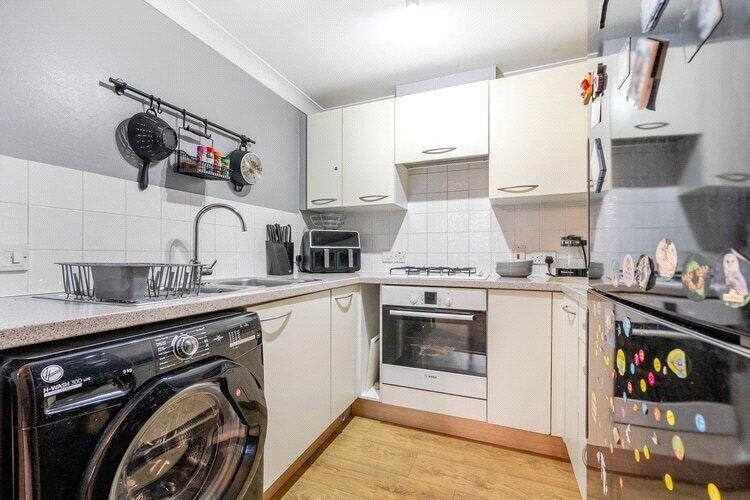 Property photo 3 of 9 Picture No. 06