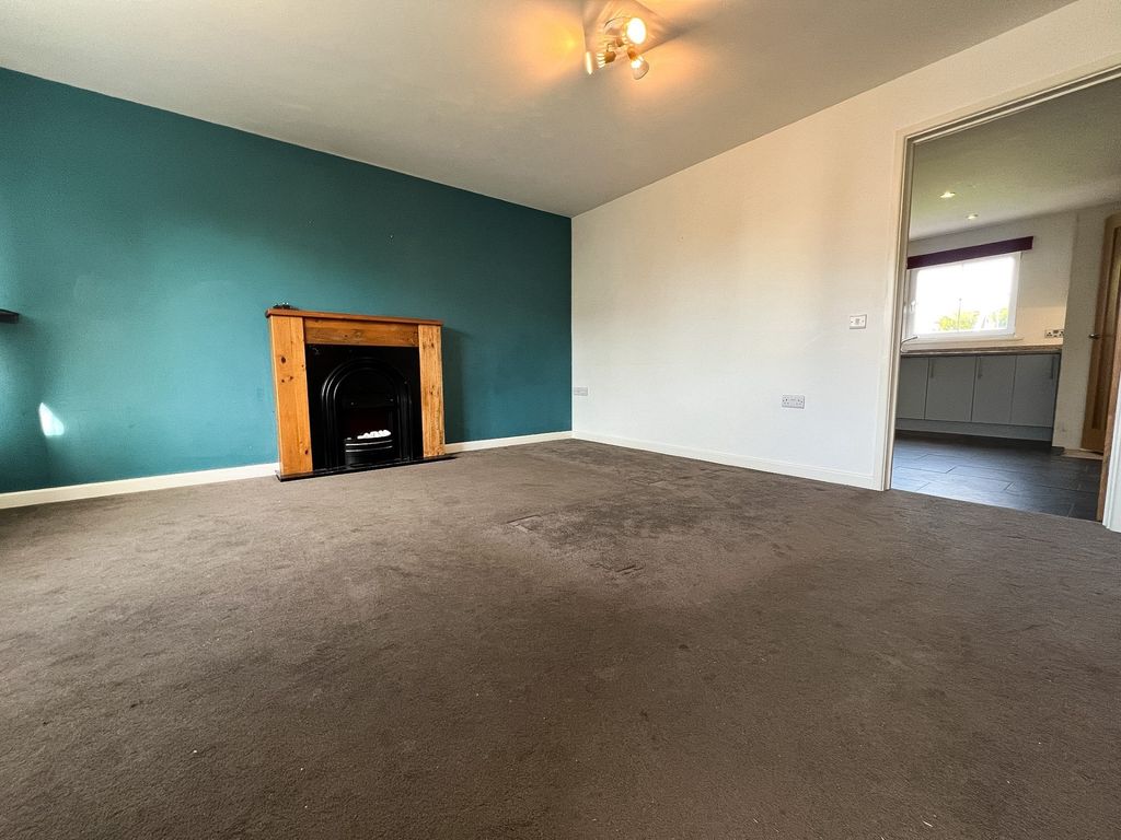 Property photo 3 of 18 4d8F98B4-3742-4F0E-ba7d-9E2Fc75A7d72