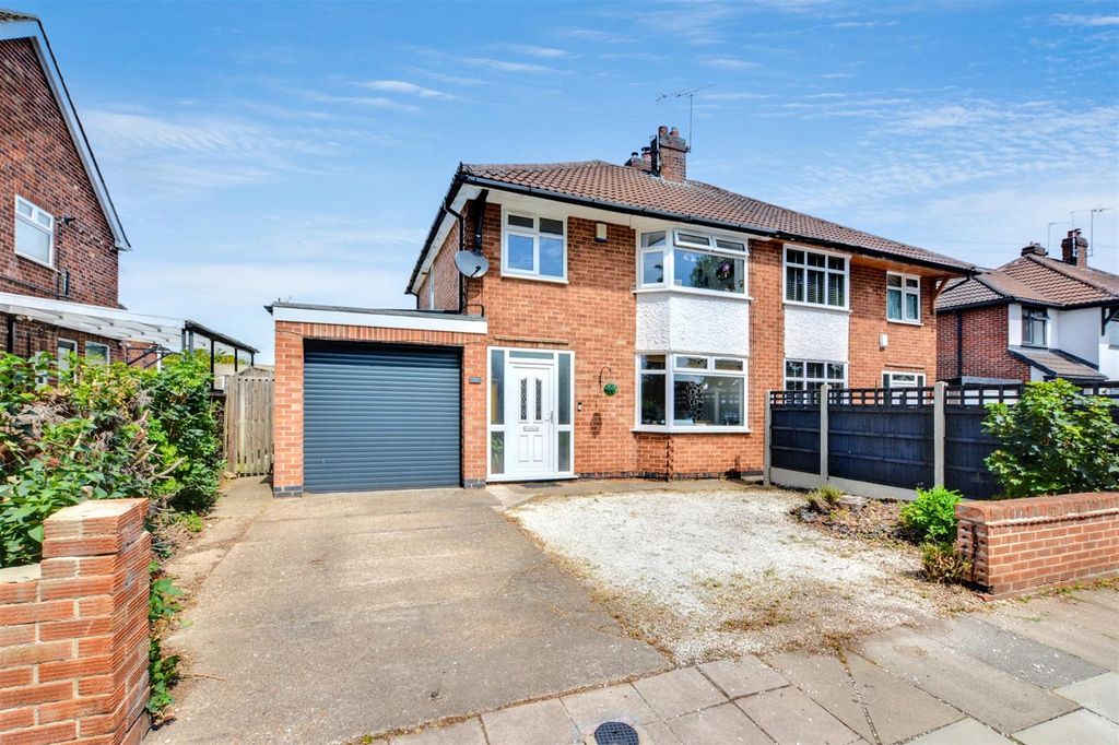 Property photo 1 of 26