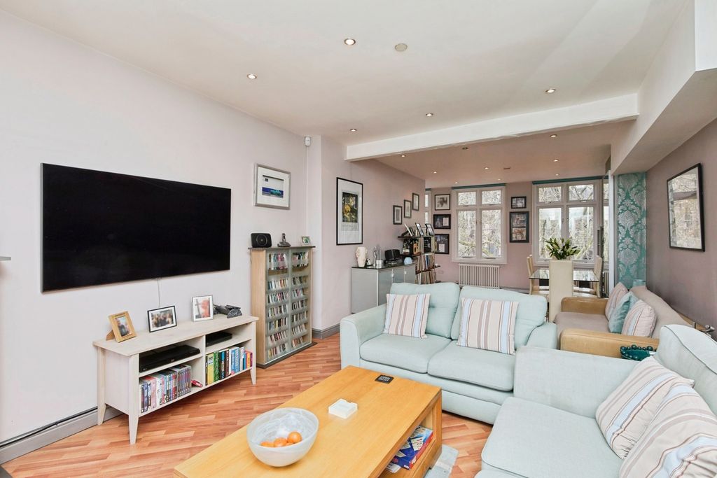 Property photo 2 of 18 Living Room