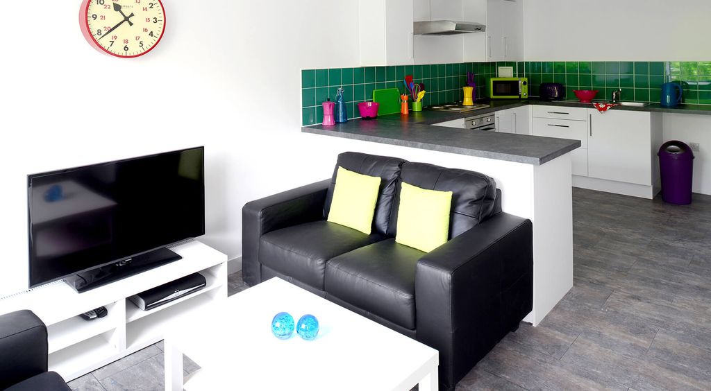 Property photo 3 of 6