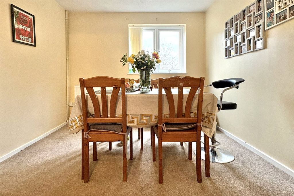 Property photo 3 of 16 Picture No. 11