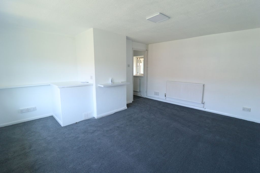 Property photo 2 of 17 Picture No. 27